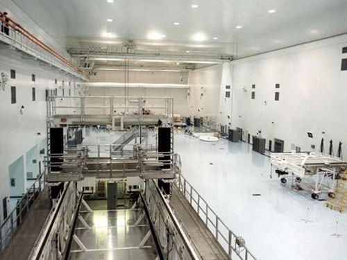 stonlux epoxy flooring in space center facility